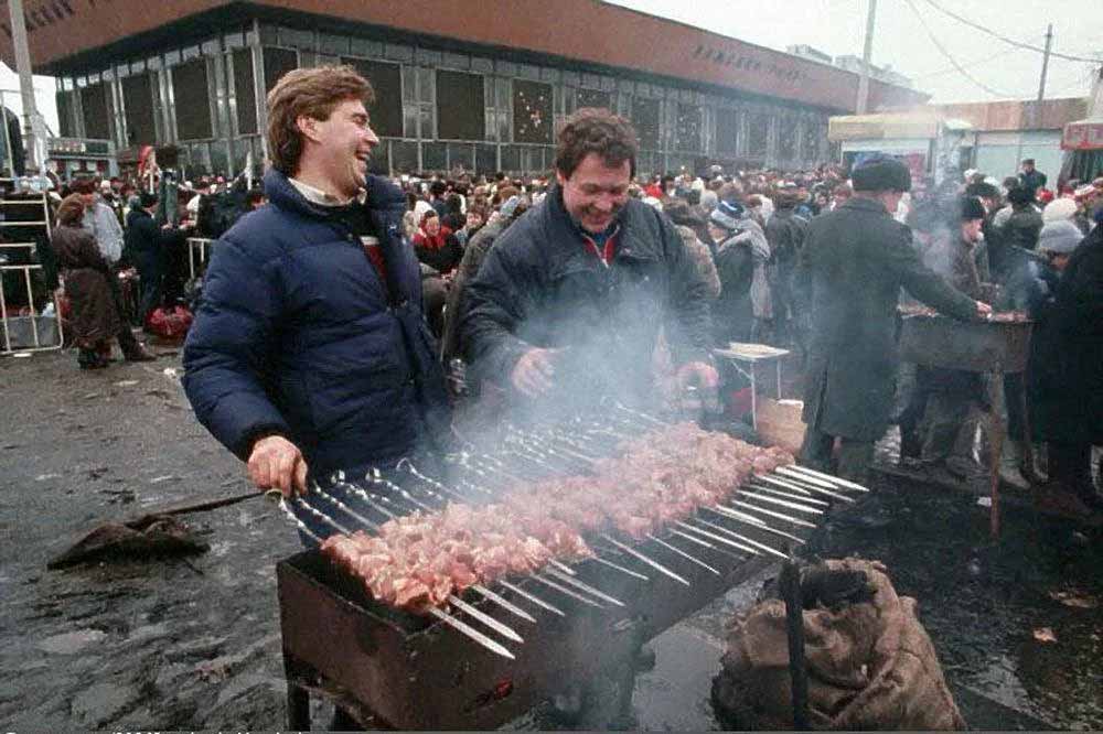 Рижский рынок, шашлыки. 1988 год