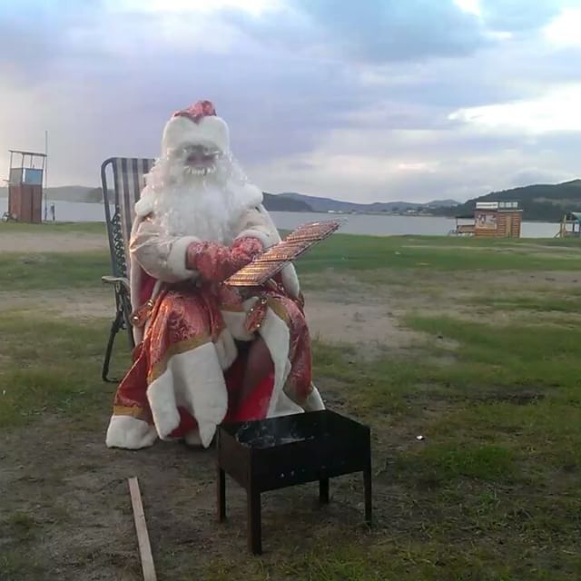 Хабаровский Дед Мороз. Фото rafinad.khv https://www.instagram.com/p/BLHphzGDYff/