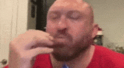 Мем 2020 года: лысый мужик ест чипсы Ruffles